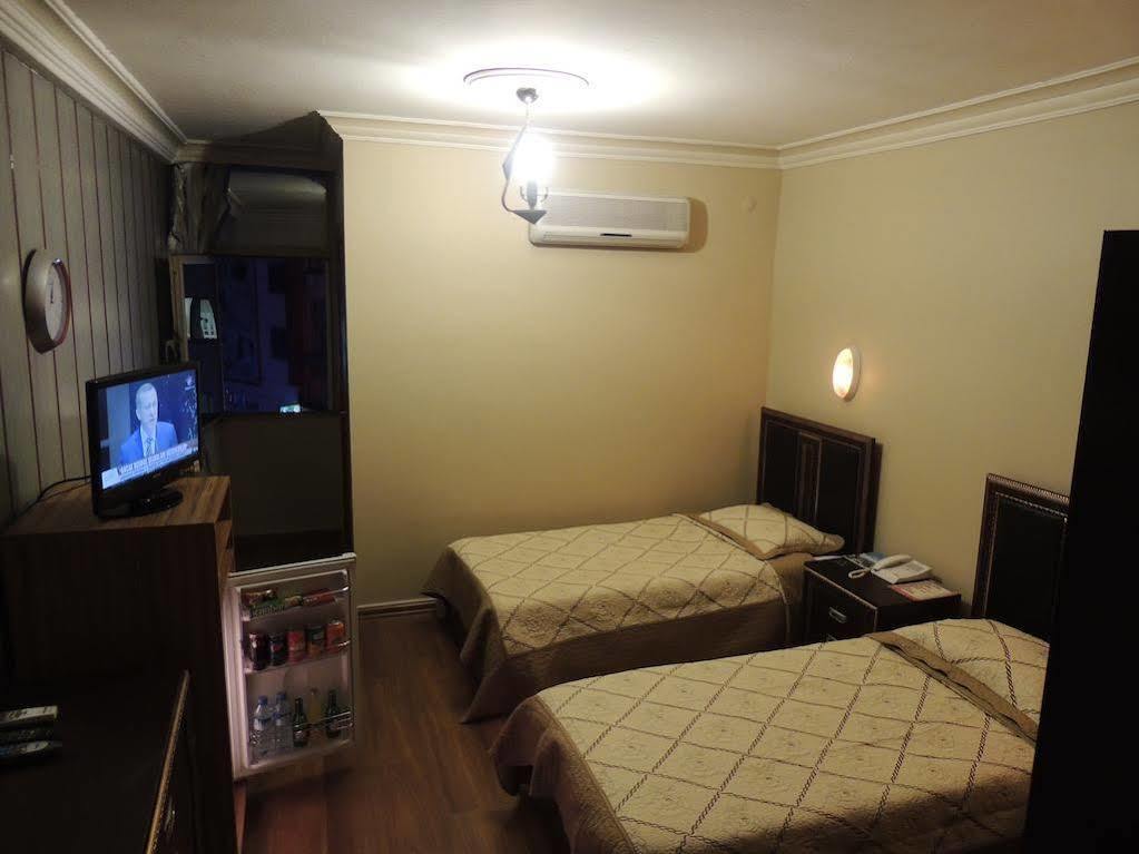 Adana Saray Hotel Extérieur photo
