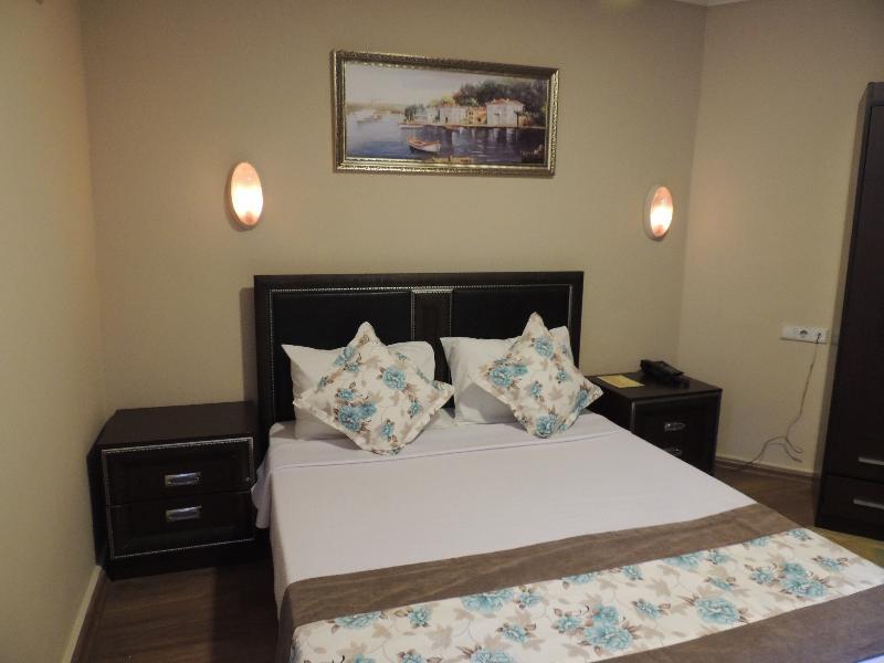 Adana Saray Hotel Extérieur photo