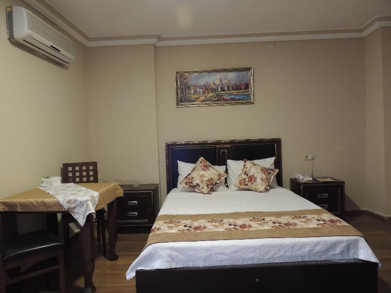 Adana Saray Hotel Extérieur photo